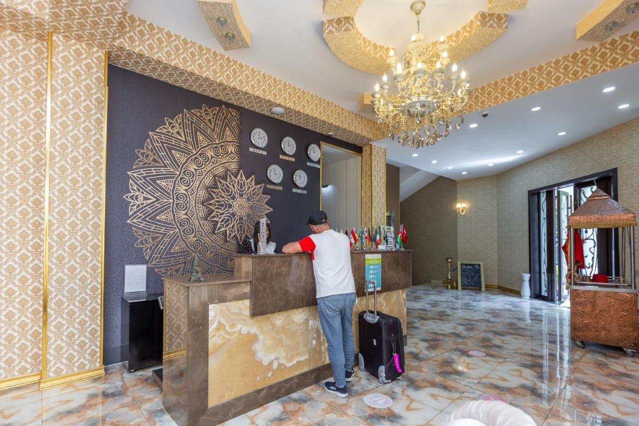 Istanbul Gold Hotel Baku Exteriör bild
